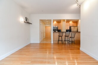 42 Beach St, Unit 6B in Boston, MA - Building Photo - Building Photo