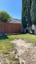 43621 21st St W in Lancaster, CA - Building Photo - Building Photo