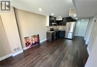 1480 Old Zeller Dr in Kitchener, ON - Building Photo - Building Photo