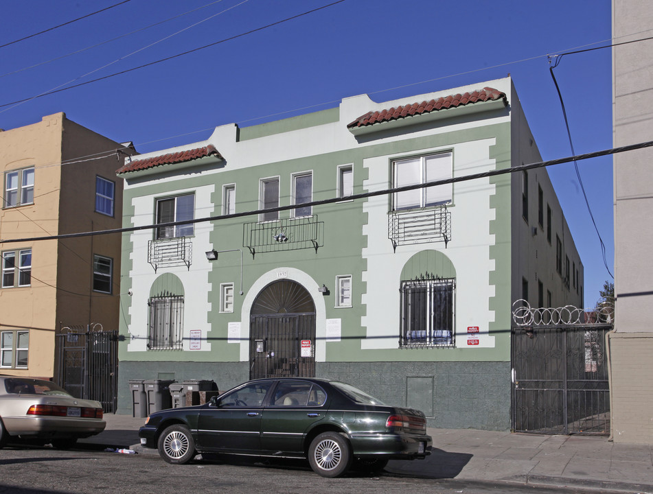 Casa Madrone in Oakland, CA - Building Photo