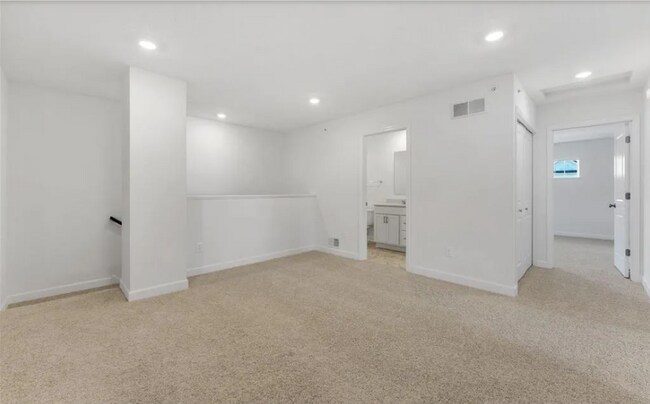 5291 Long Pointe Pass in Woodbury, MN - Building Photo - Building Photo