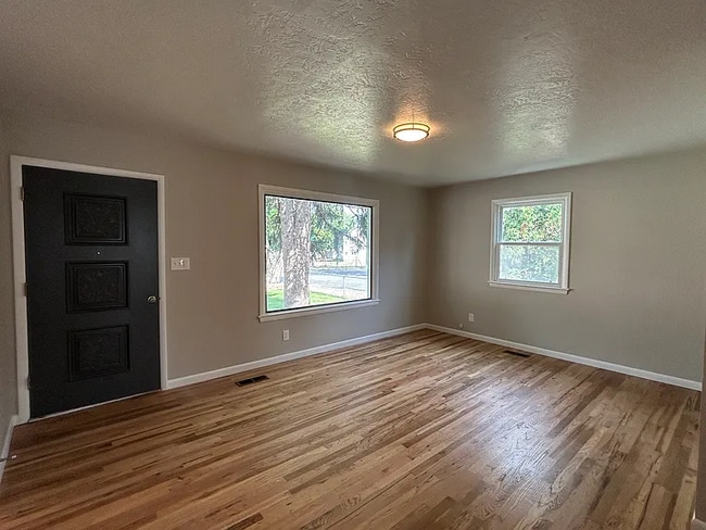 3403 W Hill Rd in Boise, ID - Building Photo - Building Photo