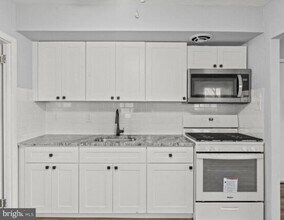 6017 N 11th St in Philadelphia, PA - Building Photo - Building Photo