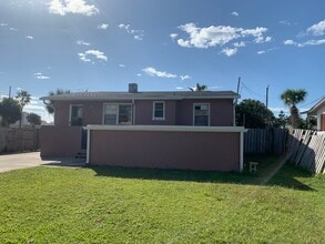 485 Golf Blvd in Daytona Beach, FL - Building Photo - Building Photo