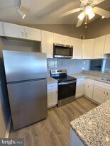 478 E Main St in Collegeville, PA - Building Photo