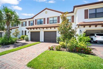 15851 Portofino Springs Blvd in Ft. Myers, FL - Building Photo - Building Photo