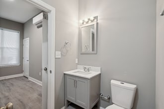 5050 Walnut St in Philadelphia, PA - Building Photo - Building Photo