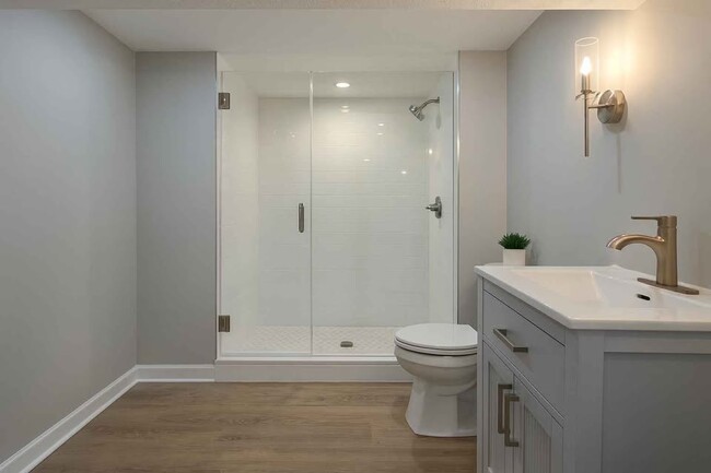 8070 Red Oak Dr in Mounds View, MN - Building Photo - Building Photo