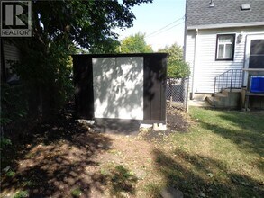 32 Grimsby Ave in Hamilton, ON - Building Photo - Building Photo
