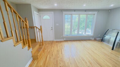 7 Glenwood Dr in Moncton, NB - Building Photo - Building Photo