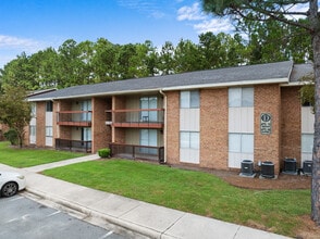 Lakeside Lakeview in Valdosta, GA - Building Photo - Building Photo