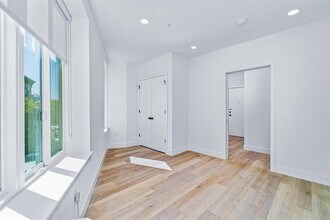 293 Fairmount Ave in Jersey City, NJ - Building Photo - Building Photo