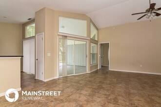 3806 Creek Way Ct in Plant City, FL - Building Photo - Building Photo