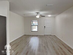 204 S Maki Rd in Plant City, FL - Foto de edificio - Building Photo