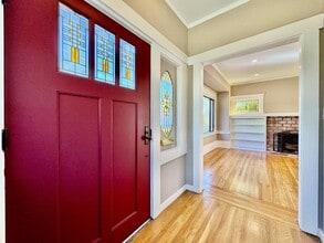 809 Bayswater Ave in Burlingame, CA - Building Photo - Building Photo