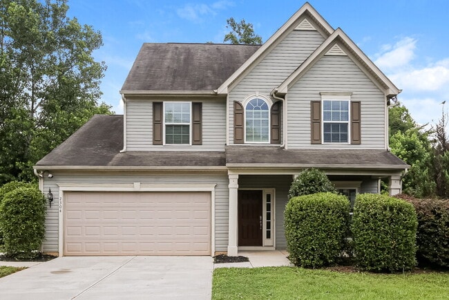 property at 2304 Grayson Pkwy
