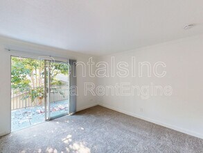 18213 Happy Ln in Sonoma, CA - Building Photo - Building Photo