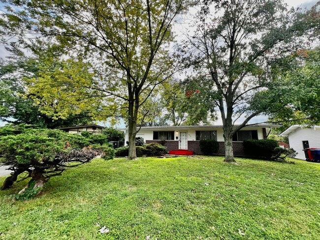 875 Loyola Dr in Florissant, MO - Building Photo - Building Photo