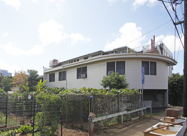 809 Isenberg St in Honolulu, HI - Building Photo - Building Photo