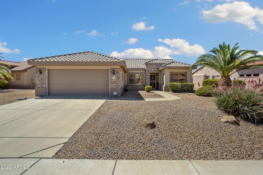 17703 N Escalante Ln, Unit 1120 in Surprise, AZ - Building Photo