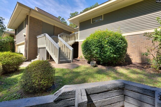 property at 9 Fairway Ln
