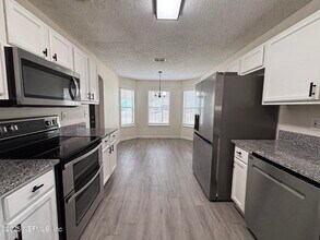 1613 Teaberry Dr in Middleburg, FL - Building Photo - Building Photo