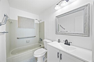 2920 NW 2nd Ave in Pompano Beach, FL - Building Photo - Building Photo
