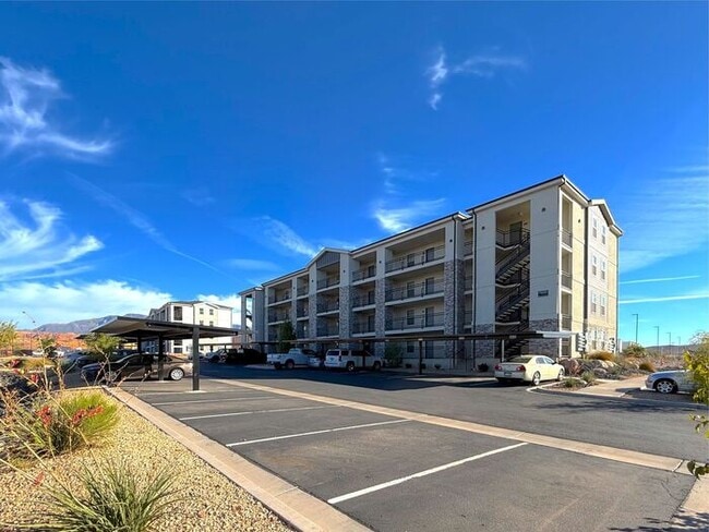 182 Lone Rock Dr in Hurricane, UT - Building Photo - Building Photo