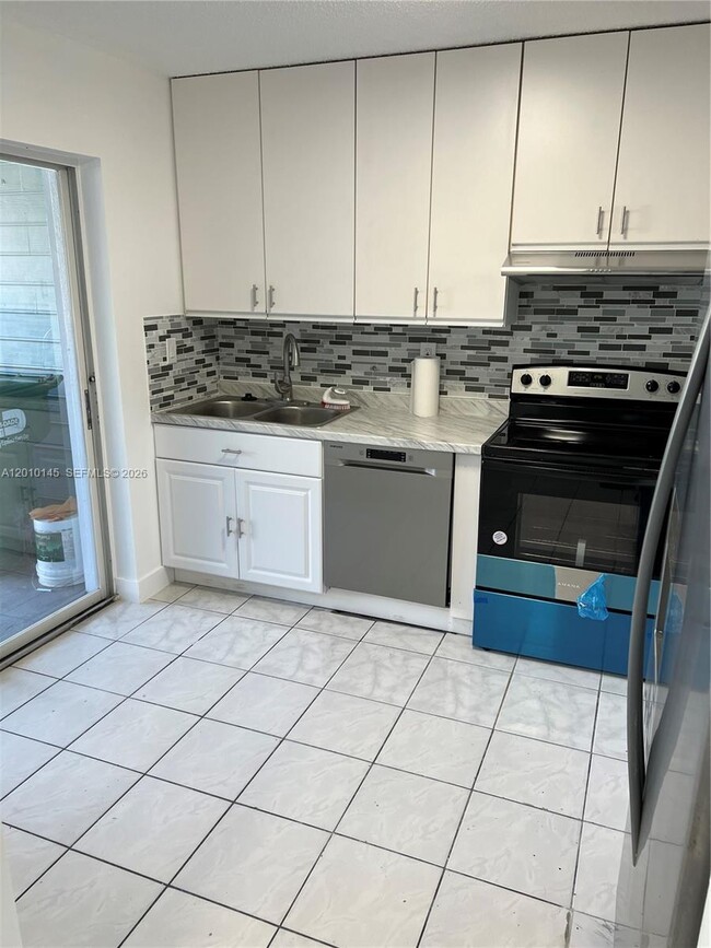 13795 SW 147th Cir Ln in Miami, FL - Building Photo - Building Photo