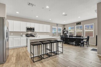 288 Homeward Way in Henderson, NV - Building Photo - Building Photo