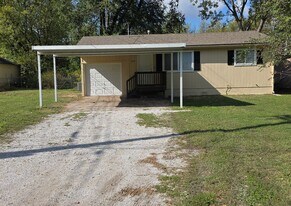 1023 N Nettleton Ave in Springfield, MO - Building Photo