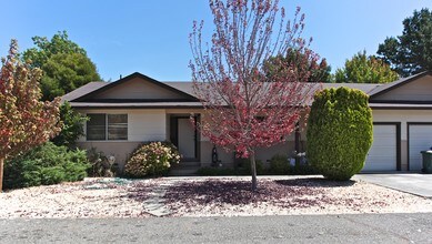 237-239 MacArthur St in Sonoma, CA - Building Photo - Building Photo