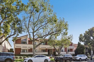 626 E Verdugo Ave, Unit T in Burbank, CA - Building Photo