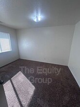 4224 W Cypress Ave in Visalia, CA - Building Photo - Building Photo