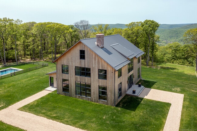 36 Yuza Mini Ln in Kent, CT - Building Photo - Building Photo