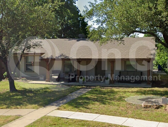property at 810 Grassy Glen Dr