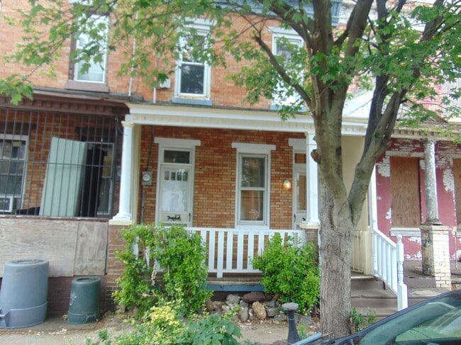 property at 805 Princeton Ave