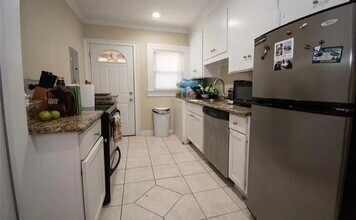 607 Colonial Cir SE, Unit Unit 3 in Marietta, GA - Building Photo - Building Photo