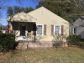 1329 Eisenhower Rd in Rock Hill, SC - Building Photo