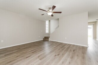 2207 Santa Lucia St in Kissimmee, FL - Building Photo - Building Photo