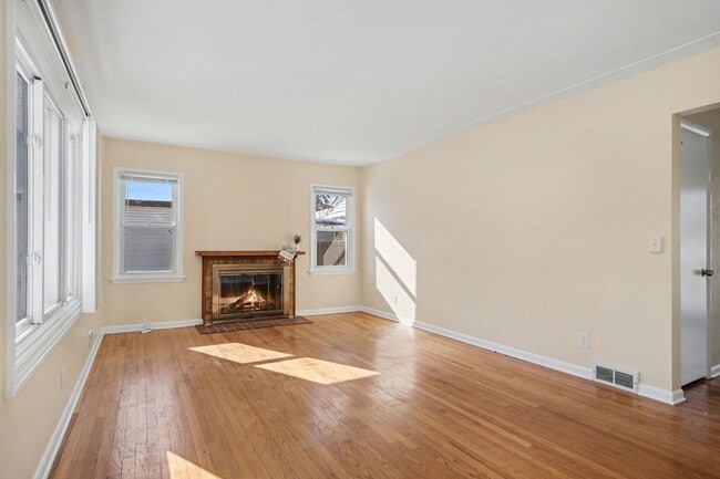 property at 1421 Ball Ave NE