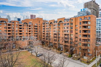 Scadding Ave in Toronto, ON - Building Photo - Building Photo