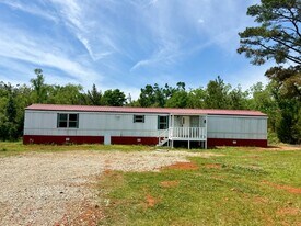 6037 Friendship Rd in Pontotoc, MS - Building Photo