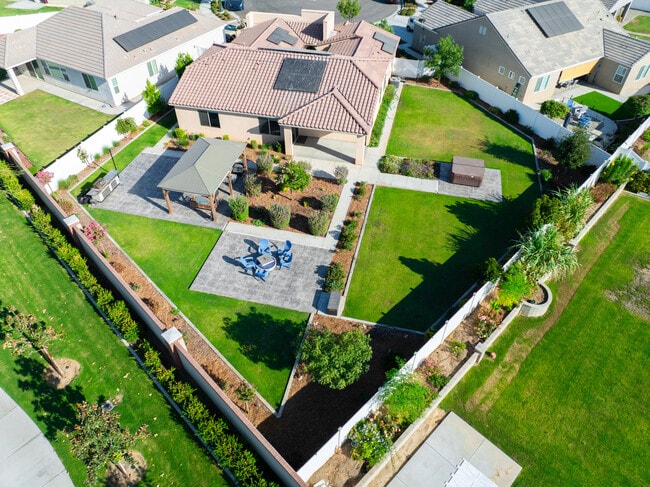 1705 Brickhill Ct in Bakersfield, CA - Building Photo - Building Photo