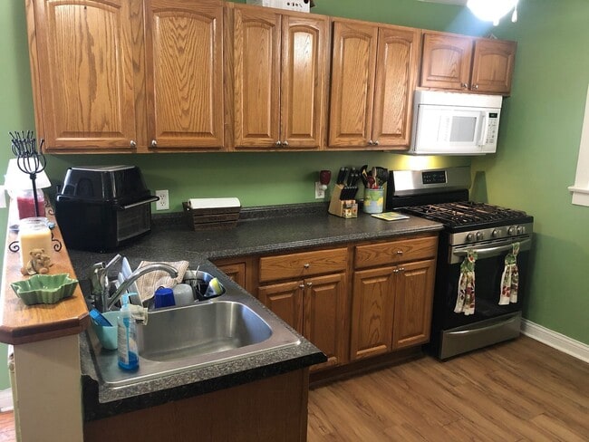 1614 Lincoln Hwy E in New Haven, IN - Building Photo - Building Photo