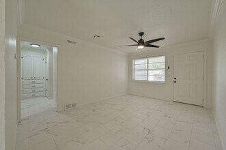 3912 Parkwoods Ln in Midwest City, OK - Building Photo - Building Photo