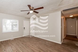 4709 E 33rd St in Indianapolis, IN - Foto de edificio - Building Photo