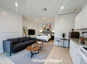 145 Eureka Dr in Miami, FL - Building Photo