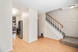 1060 Parker Rd in Denver, CO - Building Photo - Building Photo