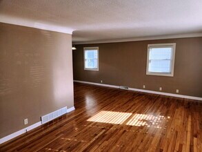 5513 Forest Ave in Des Moines, IA - Building Photo - Building Photo